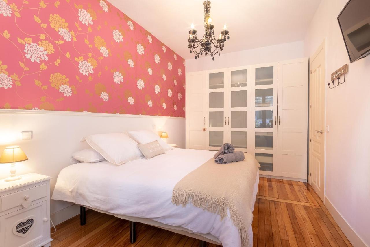 Apartment between Old Town&Guggenheim!! With Parking!! Bilbao Buitenkant foto